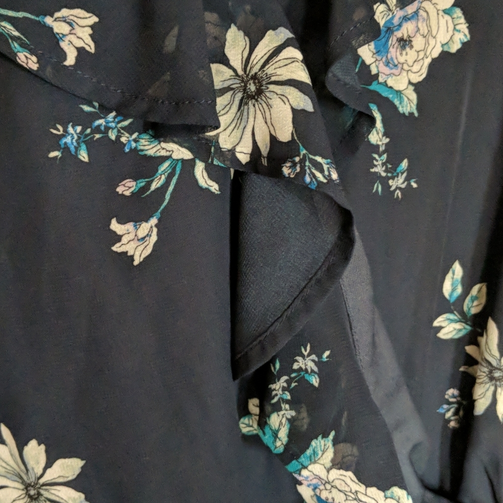 Never worn romper - Picture 2 of 3
